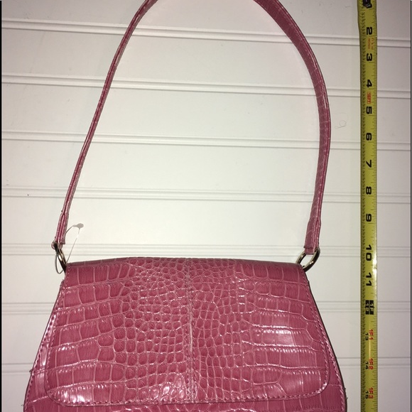 Liz Claiborne Other - liz claiborne girls pink purse front snap closure
